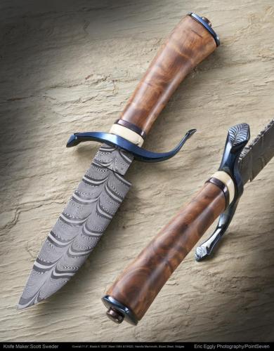 Feather damascus bowie gidgee handle